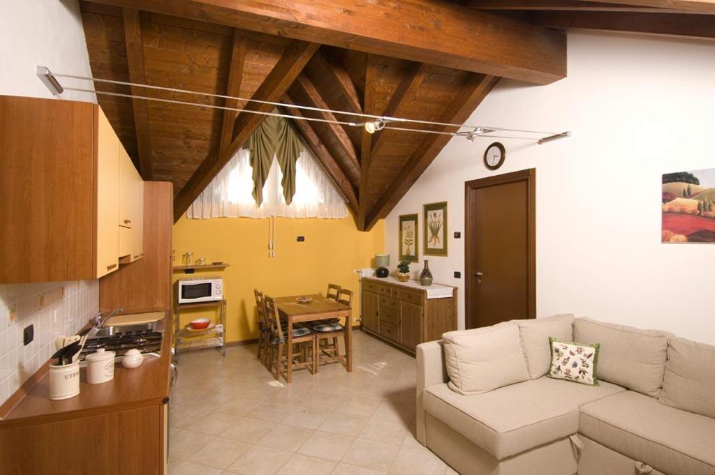 Appartamenti Villa Anna Melegnano Exterior foto
